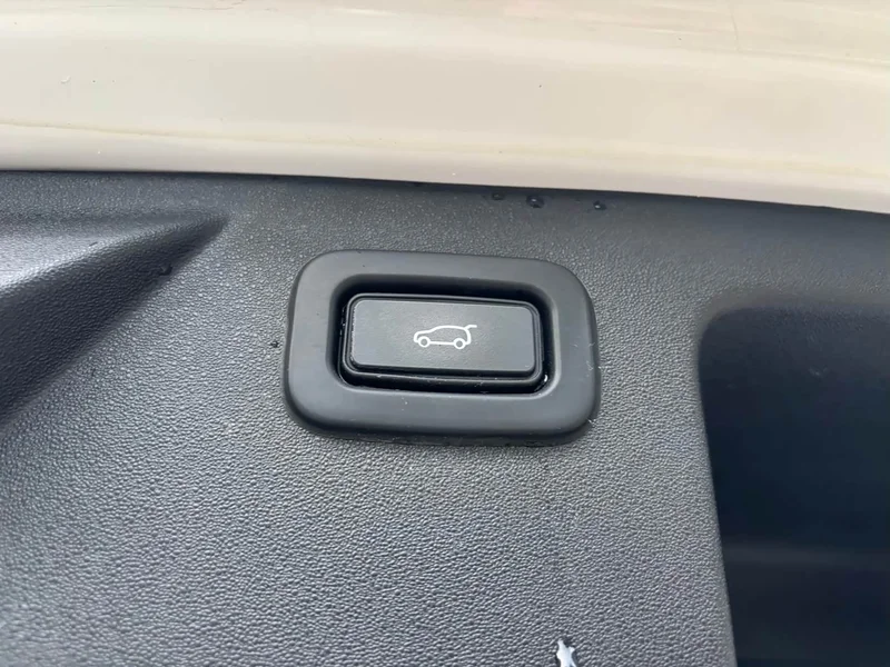 Land Rover Discovery — фото 17