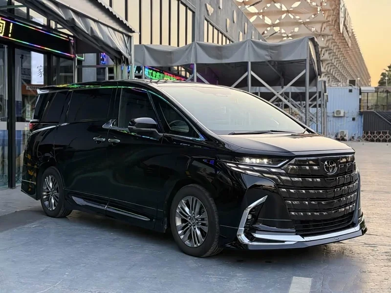 Toyota Alphard — фото 3