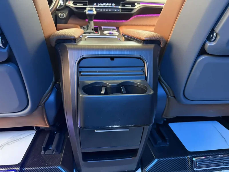 Toyota Sienna — фото 9