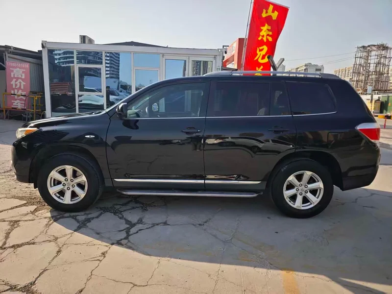Toyota Highlander — фото 4