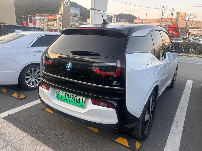 BMW i3 — фото 13
