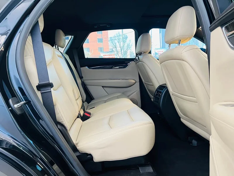 Cadillac XT5 — фото 14