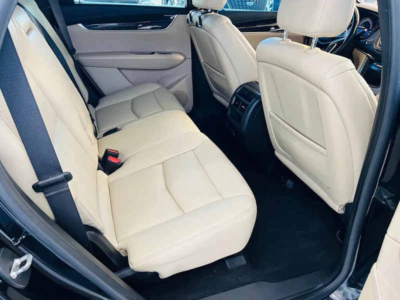 Cadillac XT5 — фото 15
