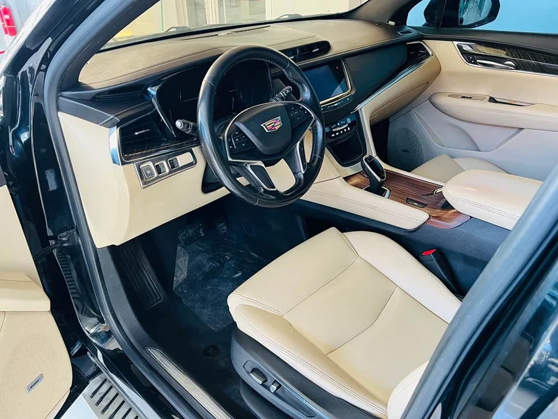Cadillac XT5 — фото 18