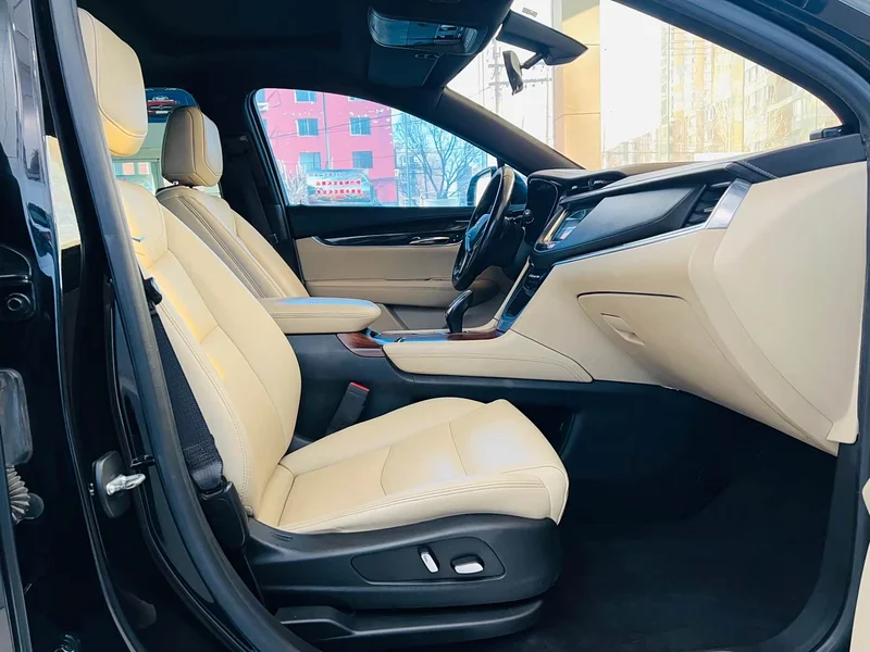Cadillac XT5 — фото 21
