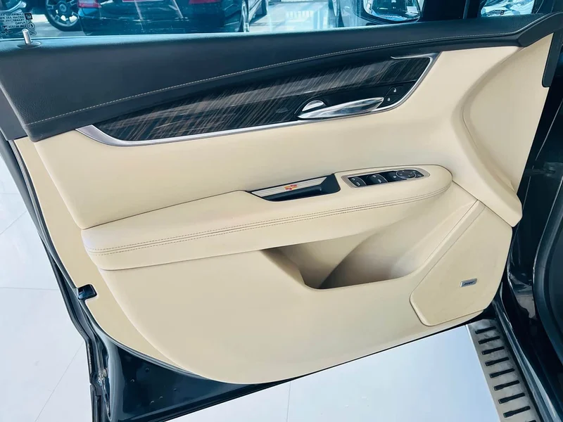 Cadillac XT5 — фото 8
