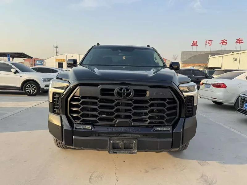 Toyota Tundra — фото 2