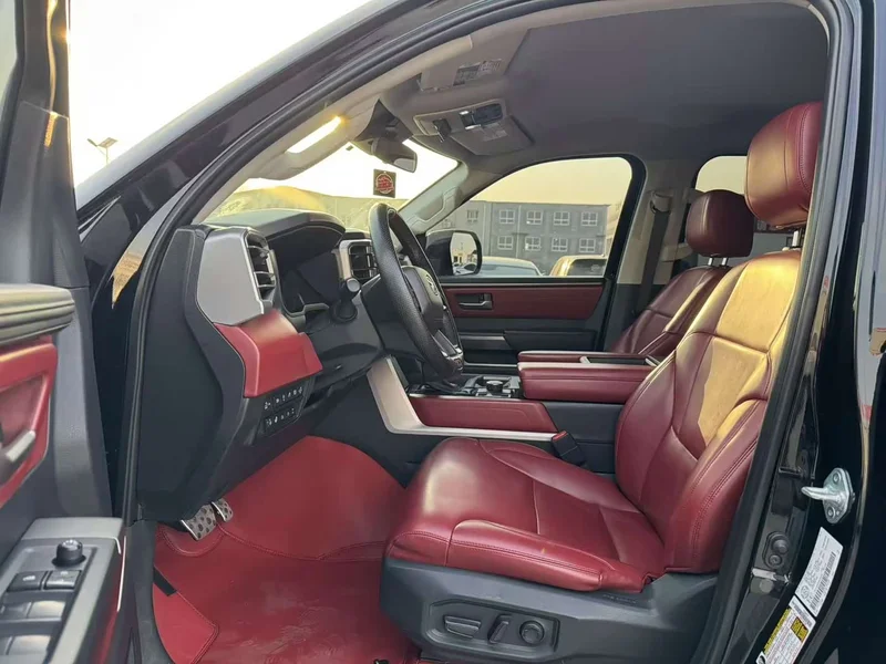 Toyota Tundra — фото 4