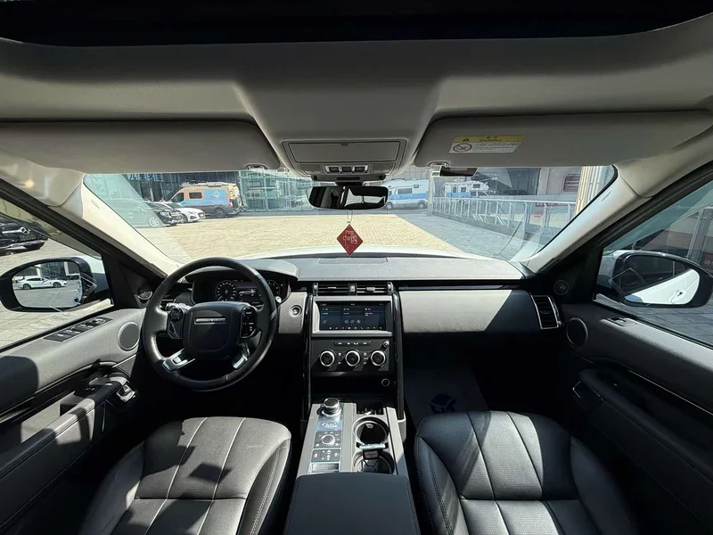 Land Rover Discovery — фото 12
