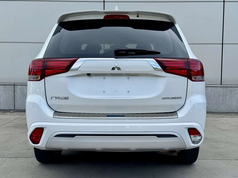 Mitsubishi Outlander — фото 13