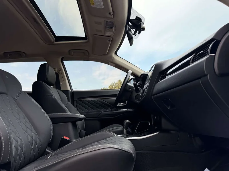 Mitsubishi Outlander — фото 21