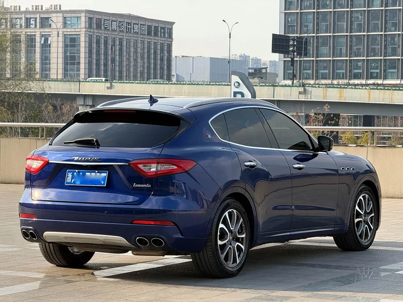 Maserati Levante — фото 17
