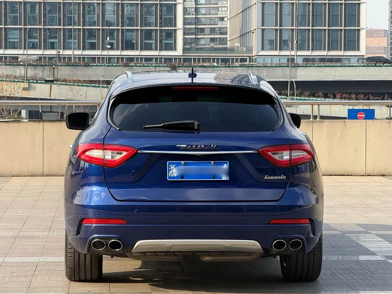Maserati Levante — фото 19