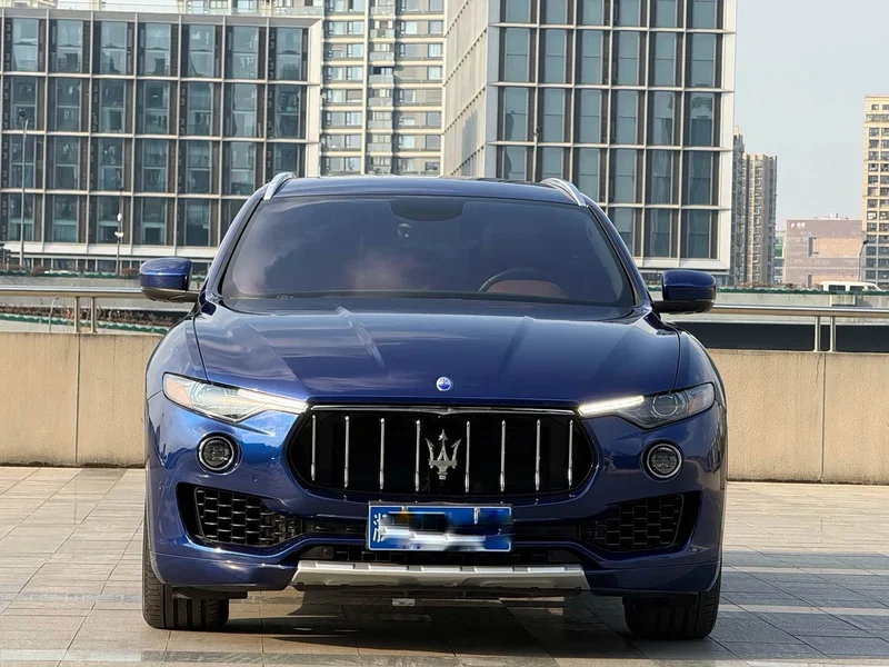 Maserati Levante — фото 4
