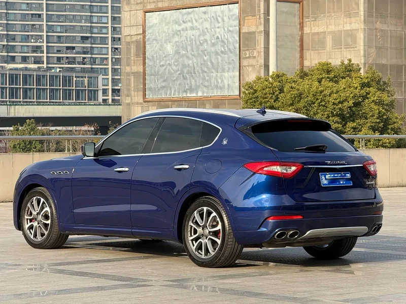 Maserati Levante — фото 8