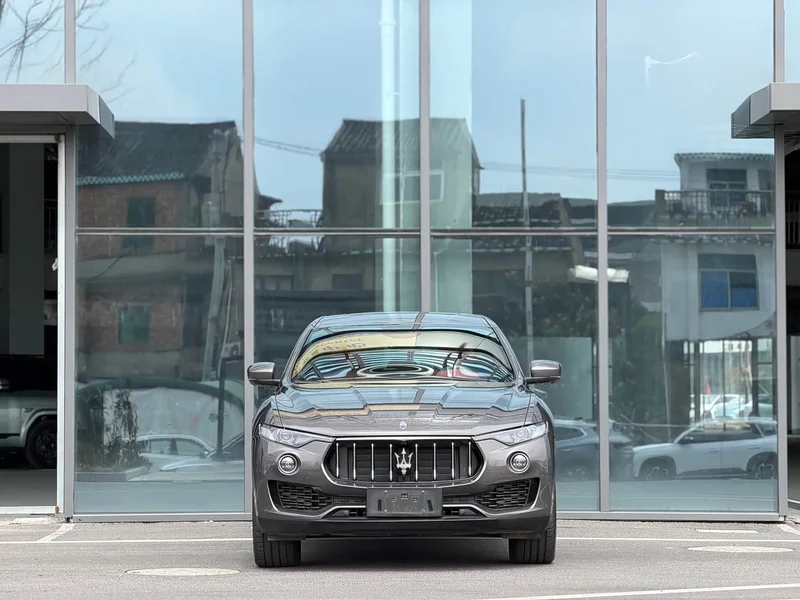 Maserati Levante — фото 2