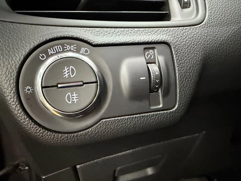 Buick Envision Plus — фото 15