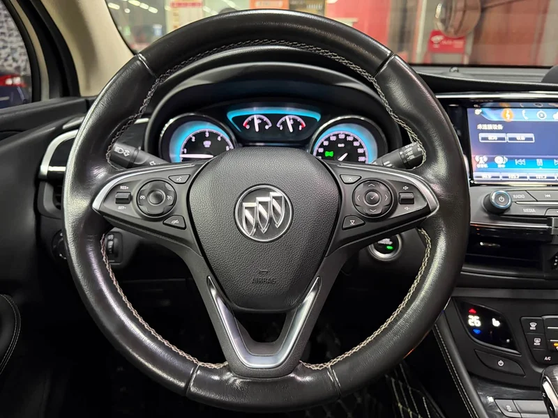 Buick Envision Plus — фото 10