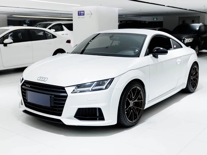 Audi TT — фото 1