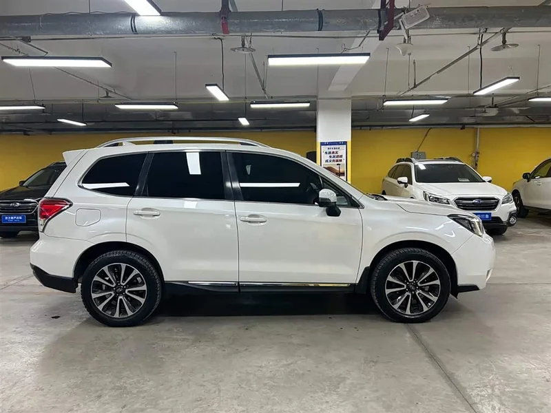 Subaru Forester — фото 5