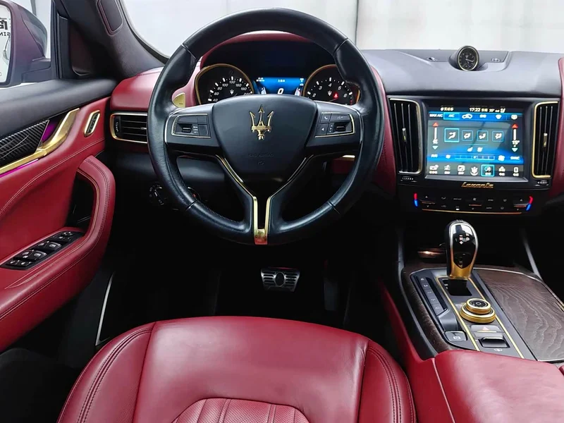 Maserati Levante — фото 37