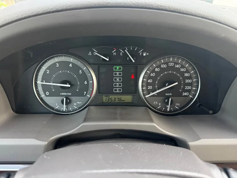 Toyota Land Cruiser (Imported) — фото 14
