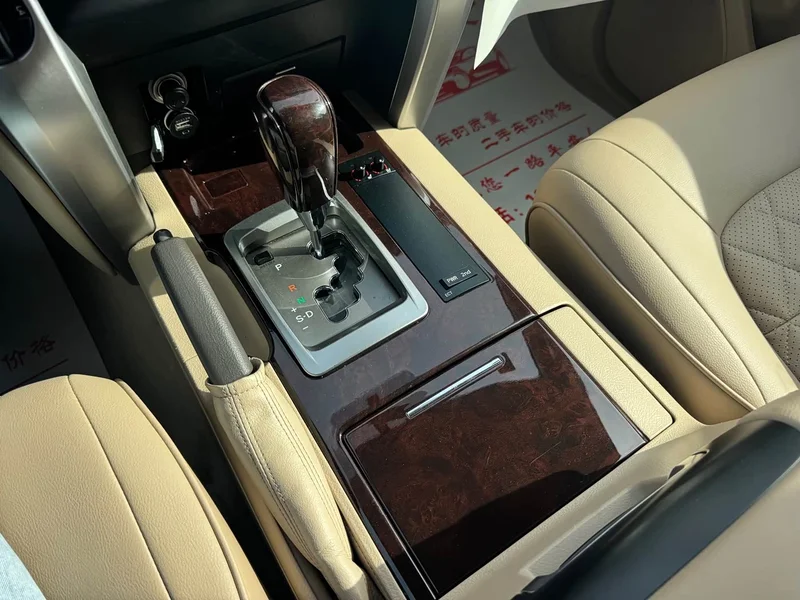 Toyota Land Cruiser (Imported) — фото 16