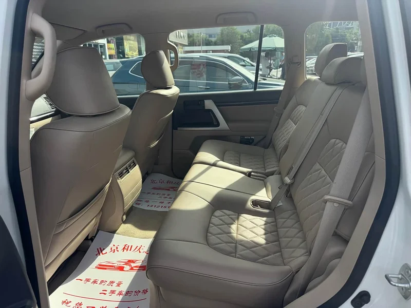 Toyota Land Cruiser (Imported) — фото 17