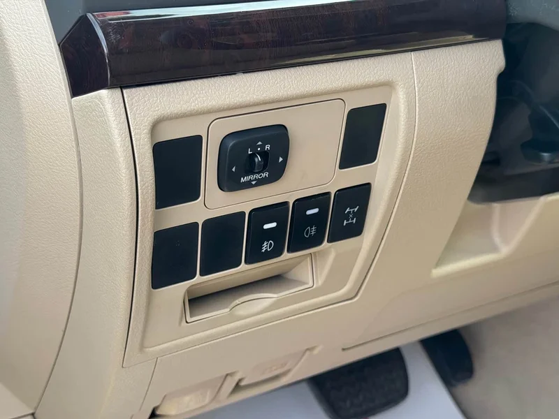 Toyota Land Cruiser (Imported) — фото 9