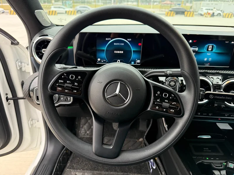 Mercedes-Benz A-Class — фото 13