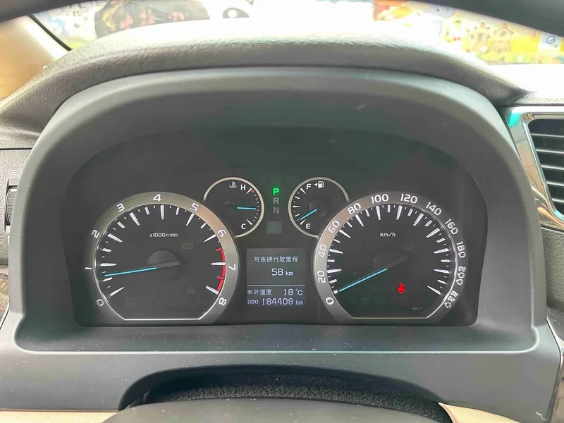 Toyota Alphard — фото 7