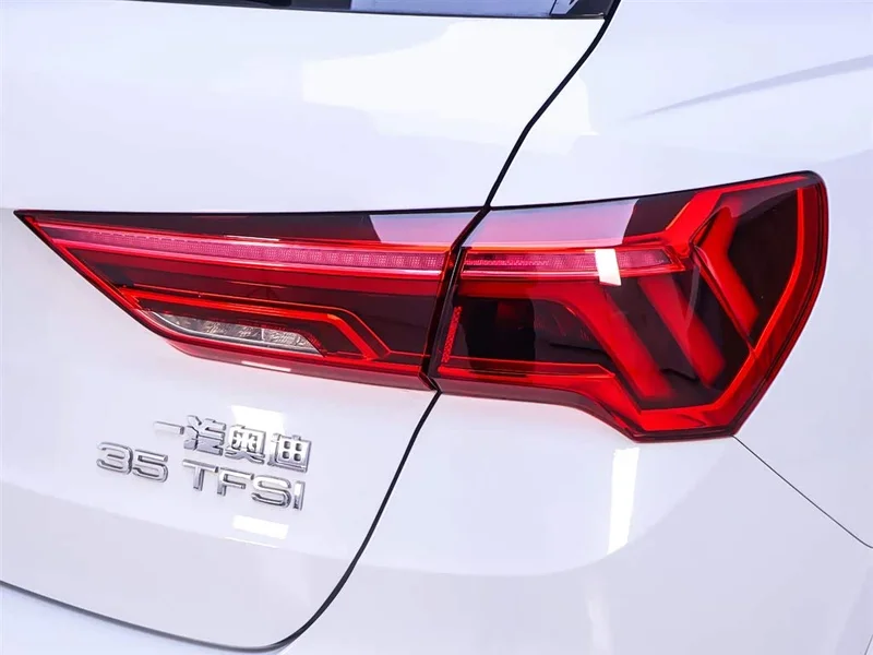 Audi Q3 — фото 9