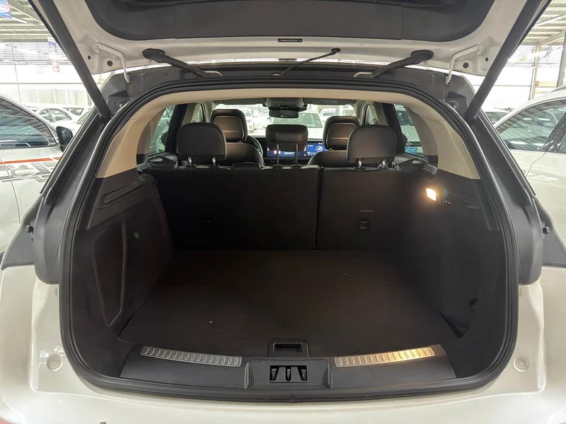 Jeep Renegade — фото 17