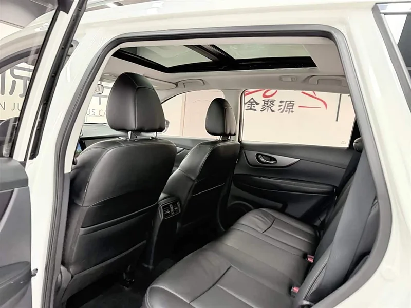 Nissan X-Trail — фото 11