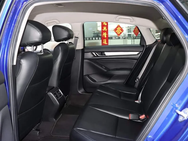 Honda Accord — фото 11