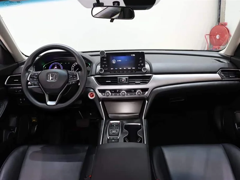 Honda Accord — фото 12