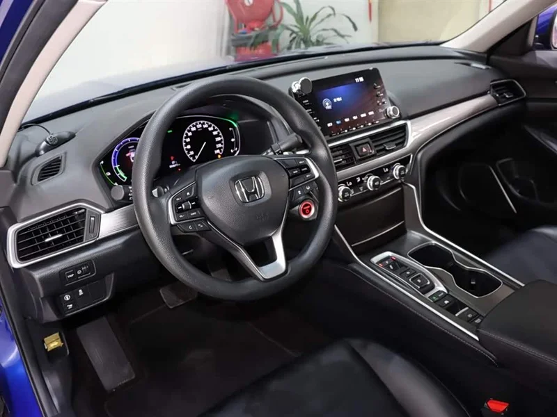Honda Accord — фото 10