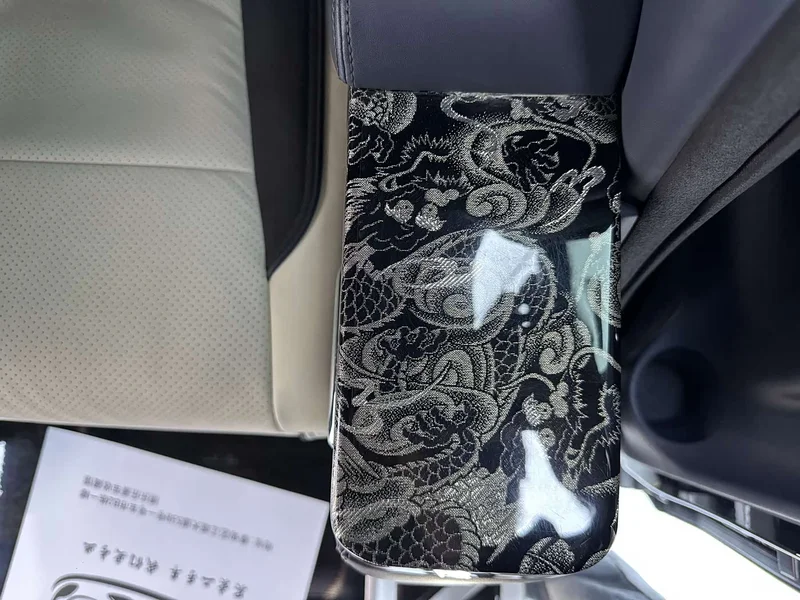 Toyota Alphard — фото 20