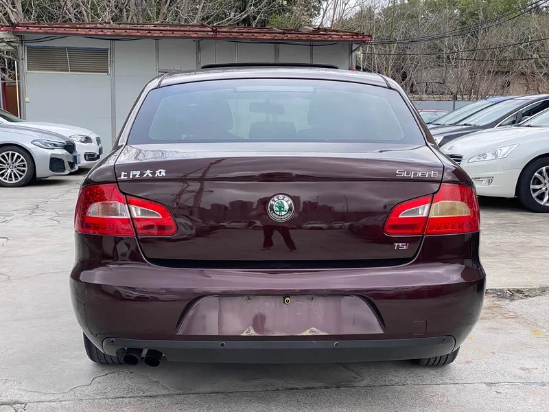 Volkswagen Superb — фото 14