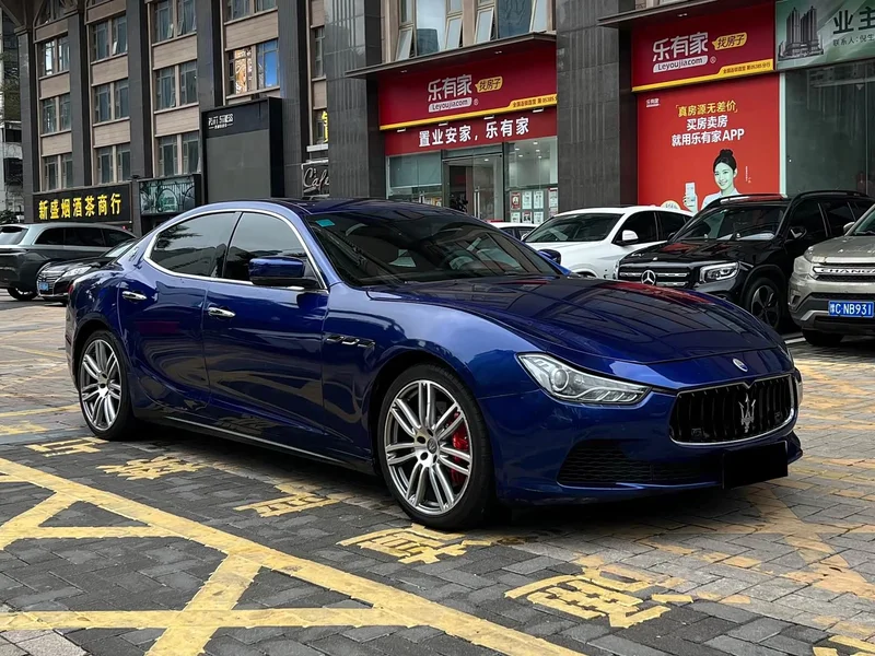 Maserati Ghibli — фото 1