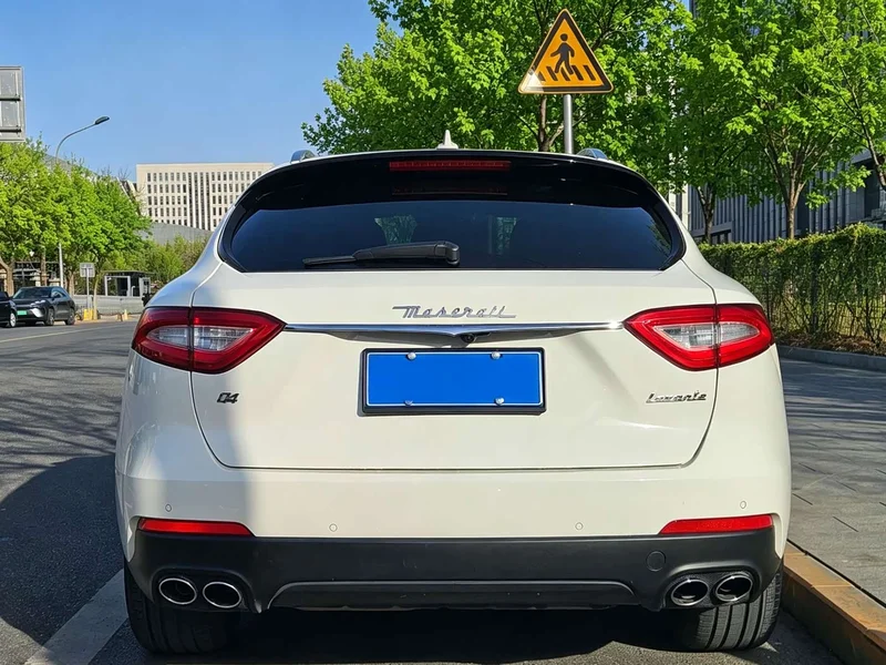 Maserati Levante — фото 5