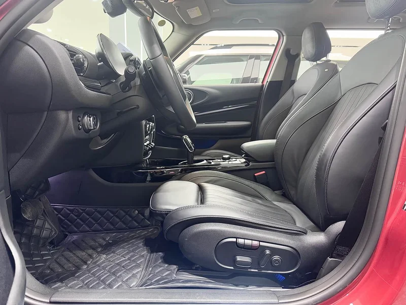MINI CLUBMAN — фото 10