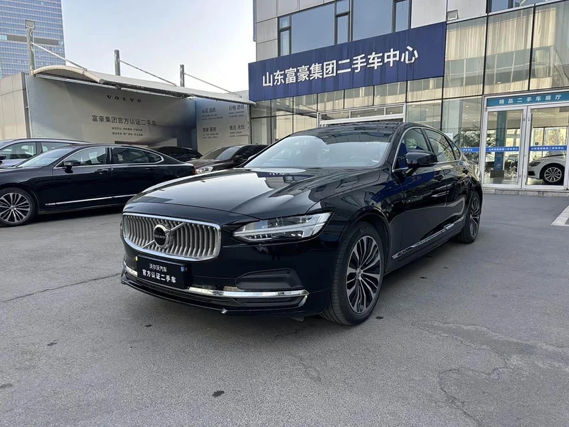 Volvo S90 — фото 1