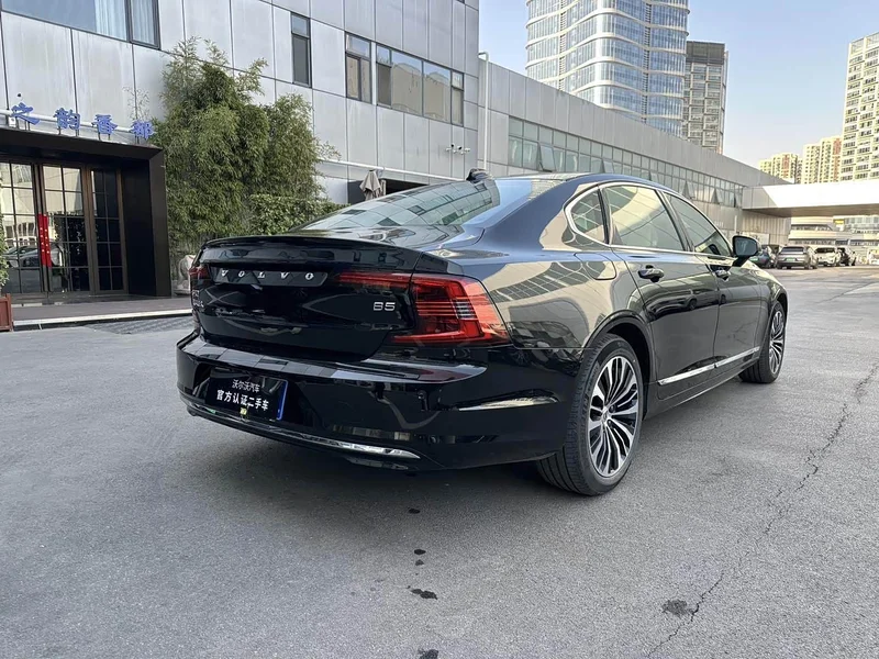 Volvo S90 — фото 12