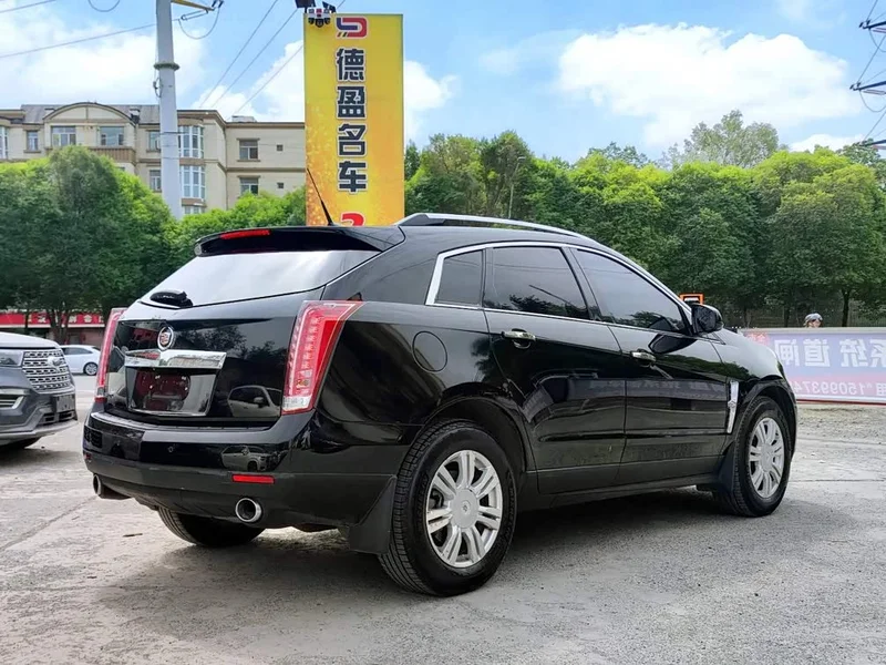 Cadillac SRX — фото 4