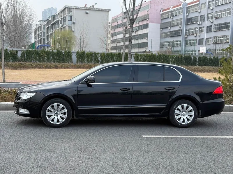 Volkswagen Superb — фото 2