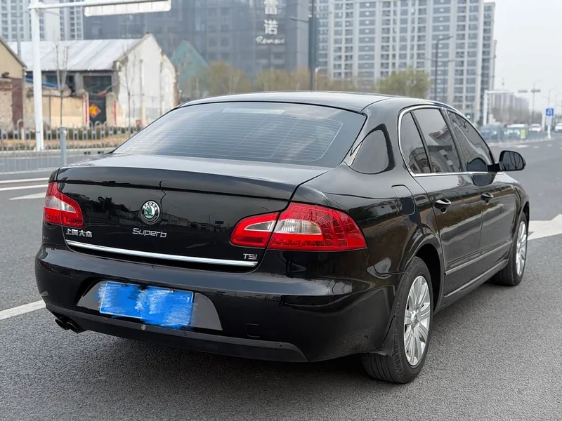 Volkswagen Superb — фото 6