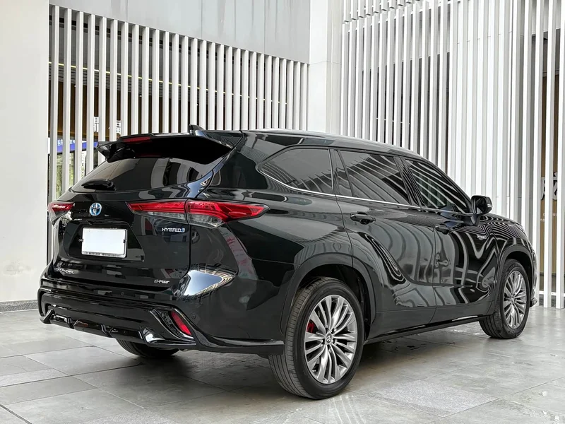 Toyota Highlander — фото 17