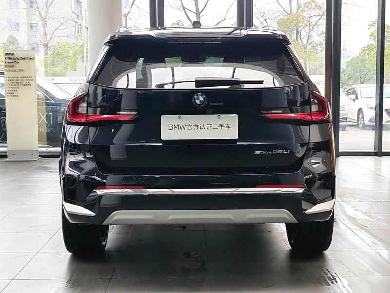 BMW X1 — фото 13