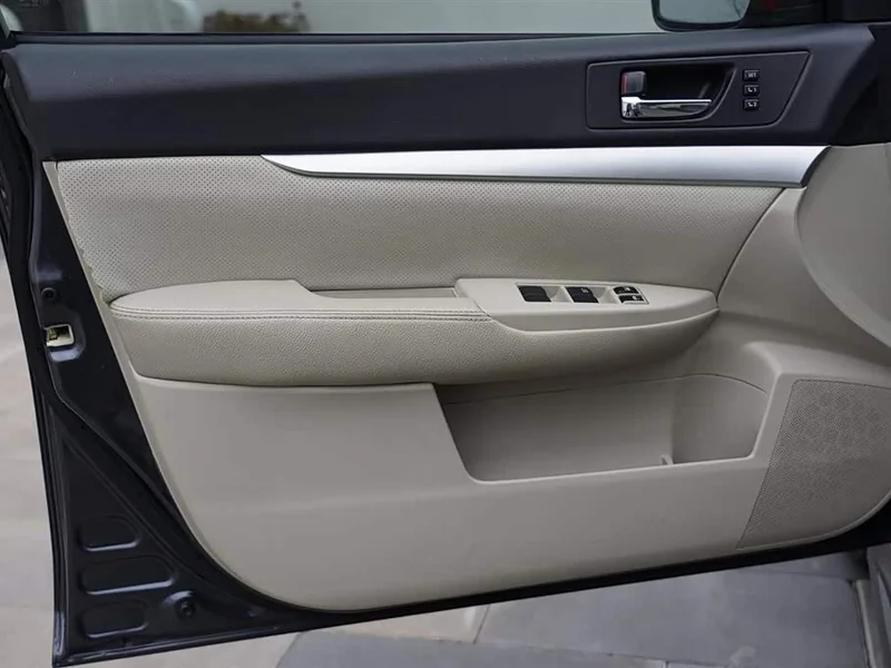 Subaru Legacy — фото 17